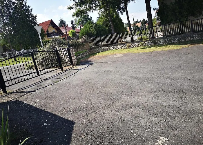 Azur & Smaragd Apartmanhaz Apartment Zalakaros